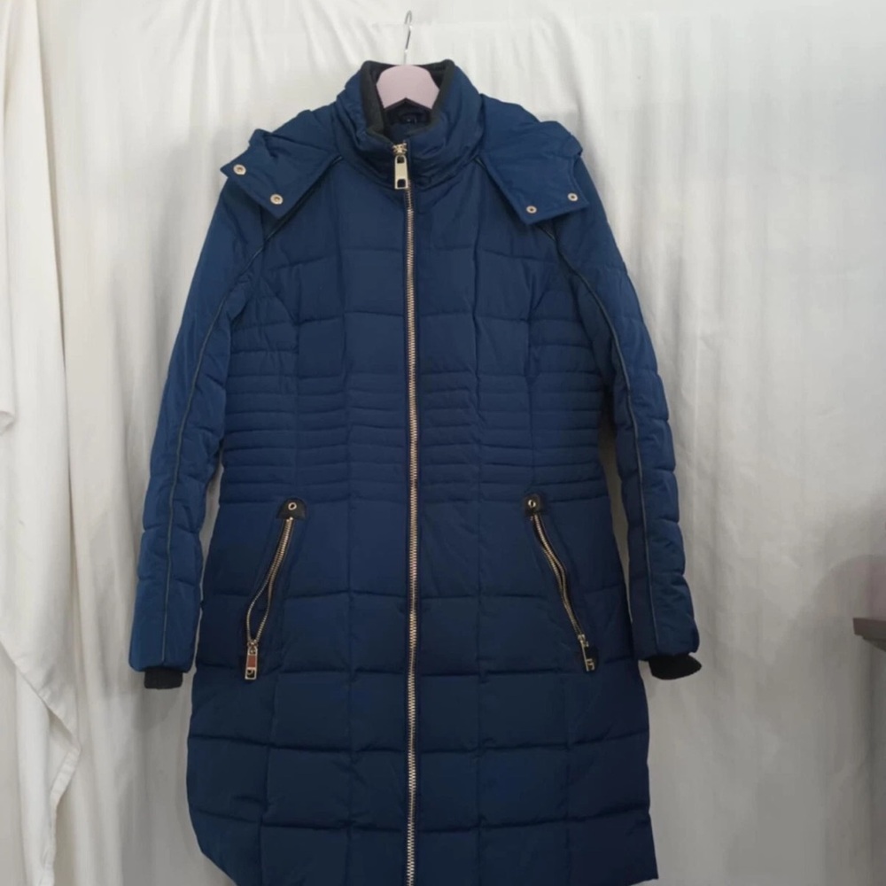 Women's Blue Quilted Coat Guess Slim Fit Blue Quilted Puffer Coat / Size Small